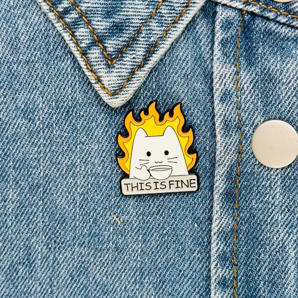 🤩This Is Fine Cat On Fire Sipping Tea Enamel Pin Animal Broch White Cat New Oz
